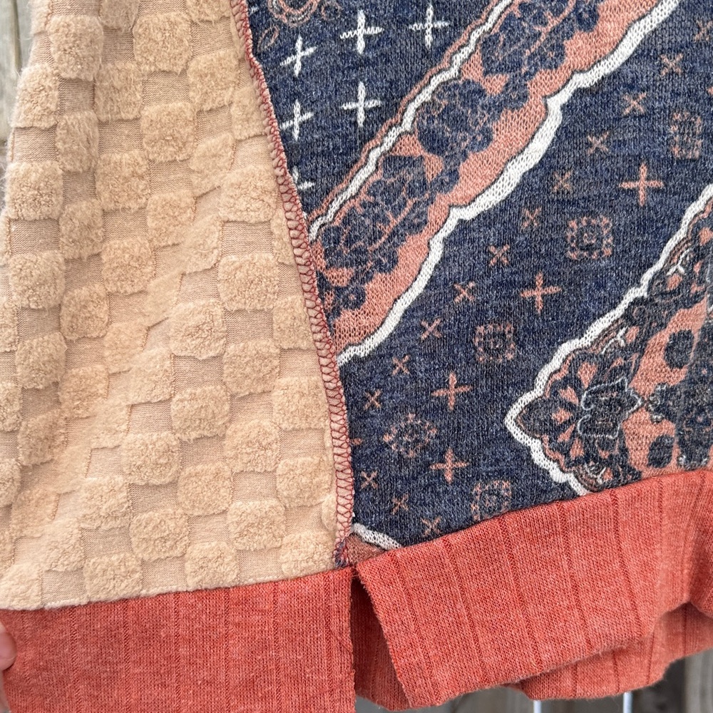 Sugarfox Multi Textured and Patterned V-Neck Pull… - image 3